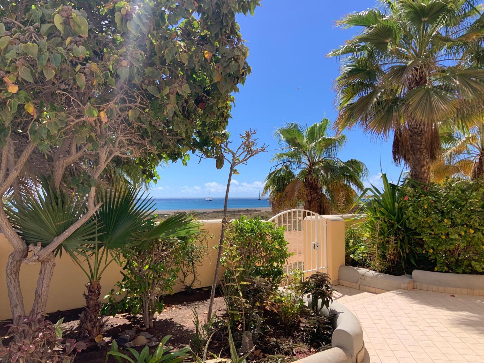 Lovely Beach Front Apartment In Santa María Exterior foto